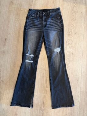 Women’s Buckle Black Bootcut Jeans Black Distressed 30x32 Split Vent Hem